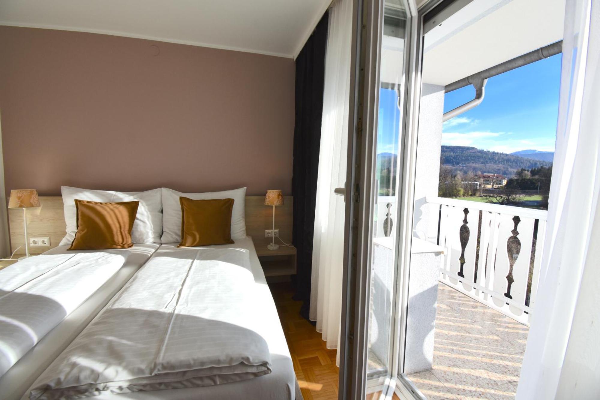 Amoria Secret Escape Woerthersee - Adults Only Wellness & Self Check-In Krumpendorf Room photo